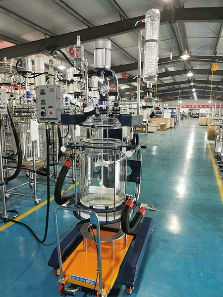 雙層過濾玻璃反應(yīng)釜怎么安裝？